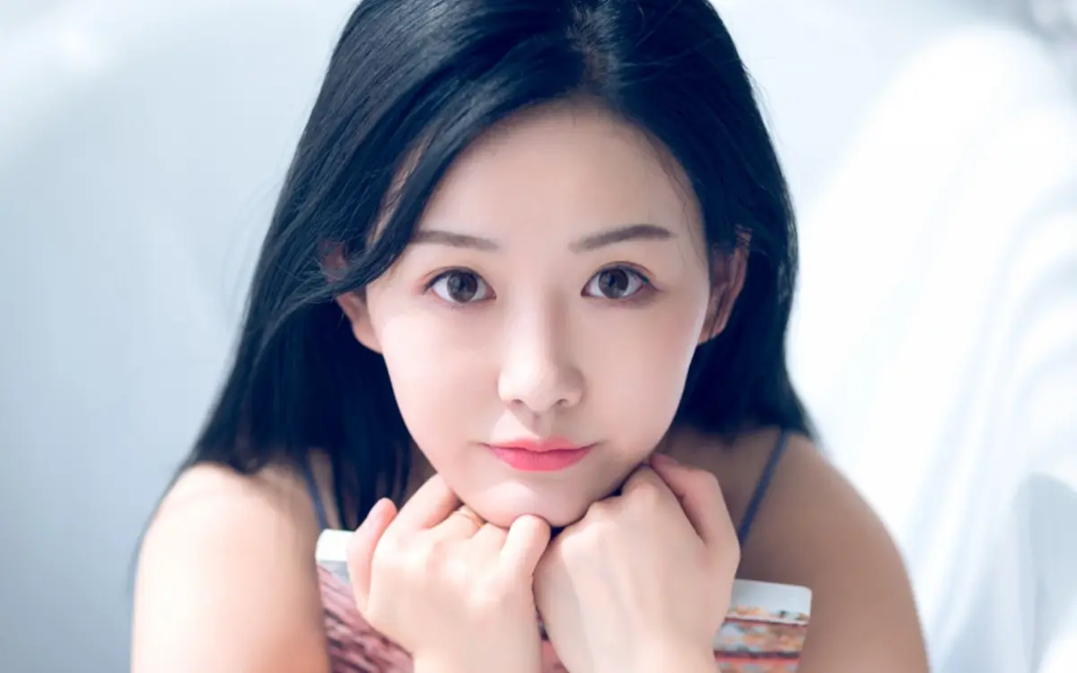 石河子哈尔滨私人伴游燕子