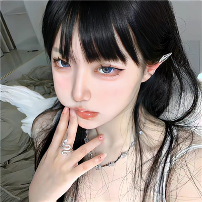 石河子伴游女生孛安春的资料